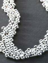 GN5N8 (Sterling Silver Bauble Necklace)