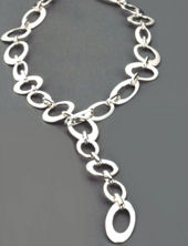 GN4N4 (Sterling Silver Oval Hoop Necklace)
