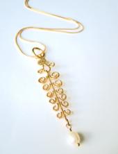 mbN282GP_White (Gold Plated Etruscan Pendant with Freshwater Pearl)