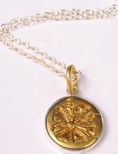 mbNFlowerGP (Long Flower Coin Pendant)